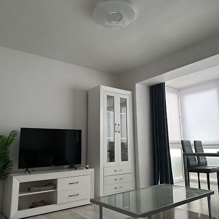 Apartamento Suzana Benidorm Bagian luar foto